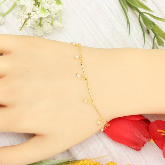 "Trendy Handmade Bracelet – A Thoughtful Gift for Girls & Women | UNVRC1140 - Picture 5 of 10